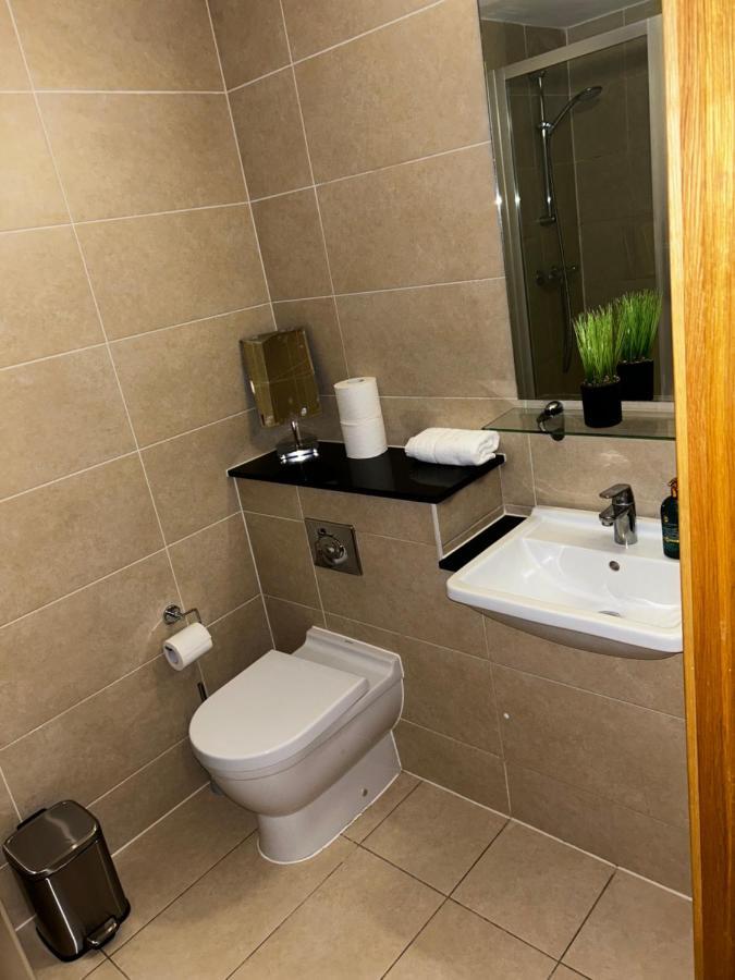 Spacious 3-Bed 3-Bath Luxury Apartment With Balcony Hyde Park London Eksteriør bilde