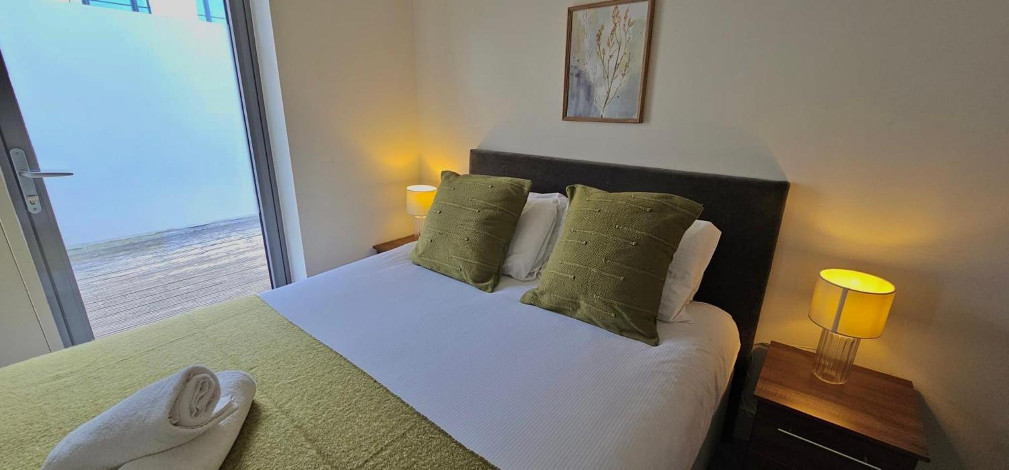 Spacious 3-Bed 3-Bath Luxury Apartment With Balcony Hyde Park London Eksteriør bilde